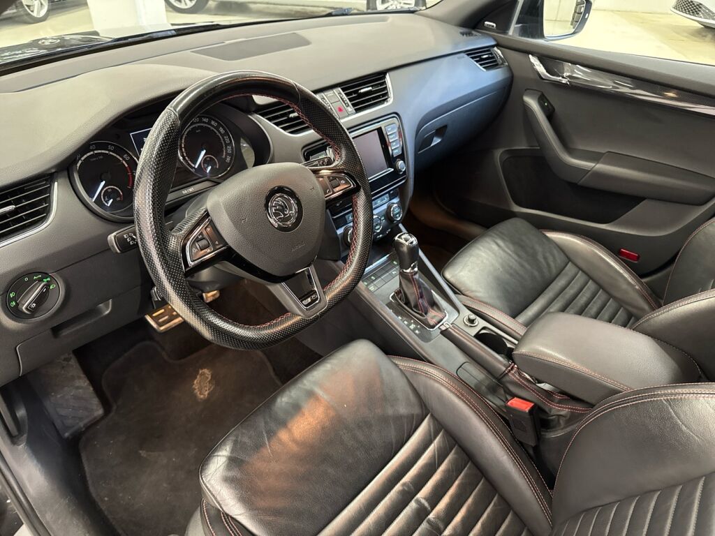 Skoda Octavia 2016 Musta