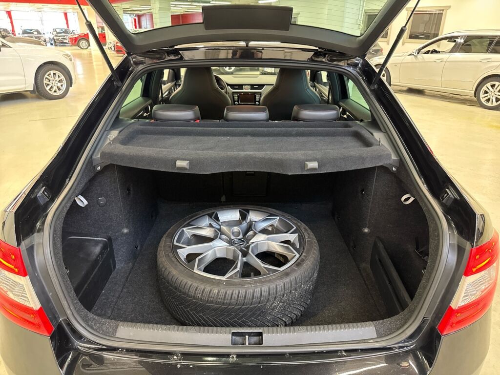 Skoda Octavia 2016 Musta