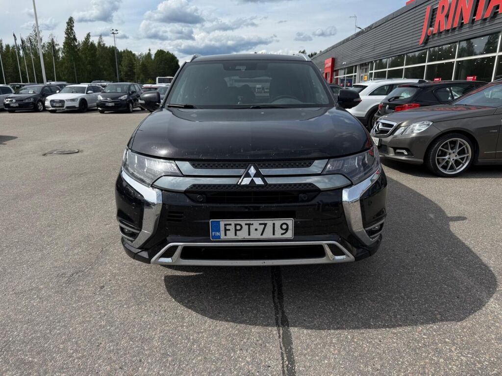 Mitsubishi Outlander PHEV 2019 Musta