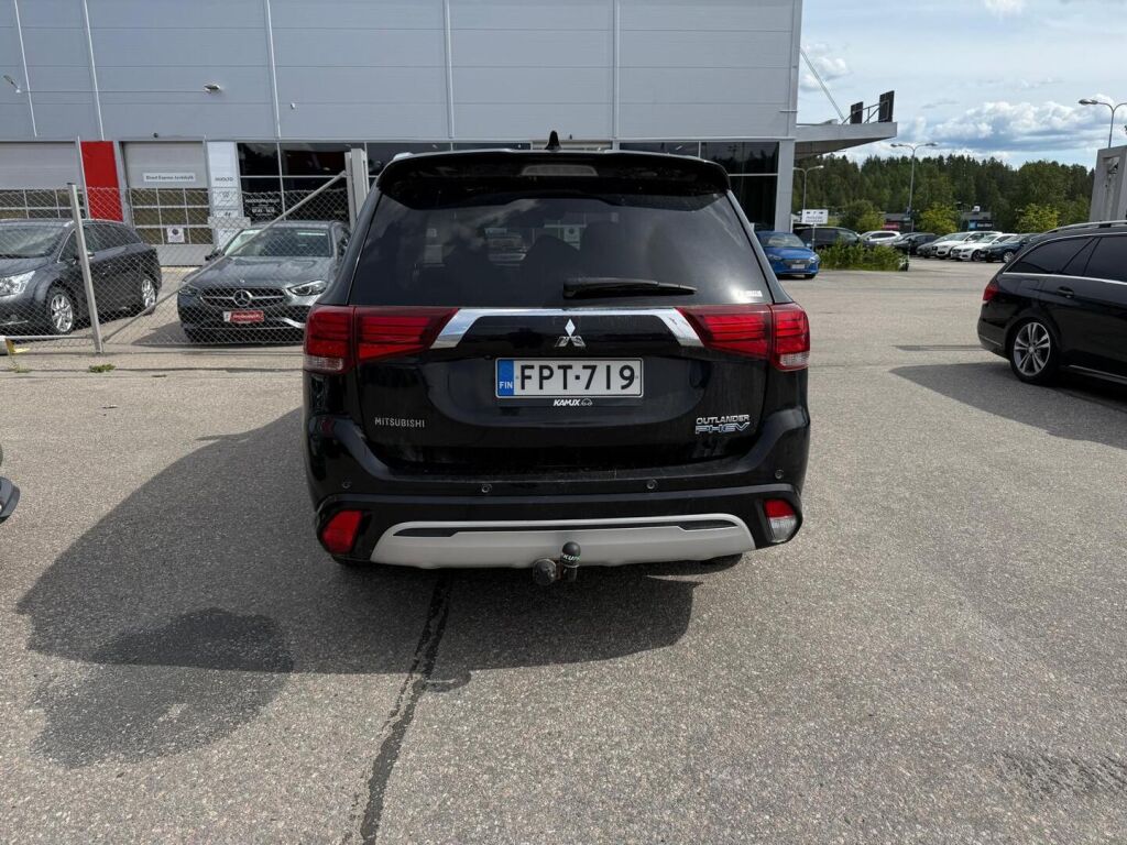 Mitsubishi Outlander PHEV 2019 Musta