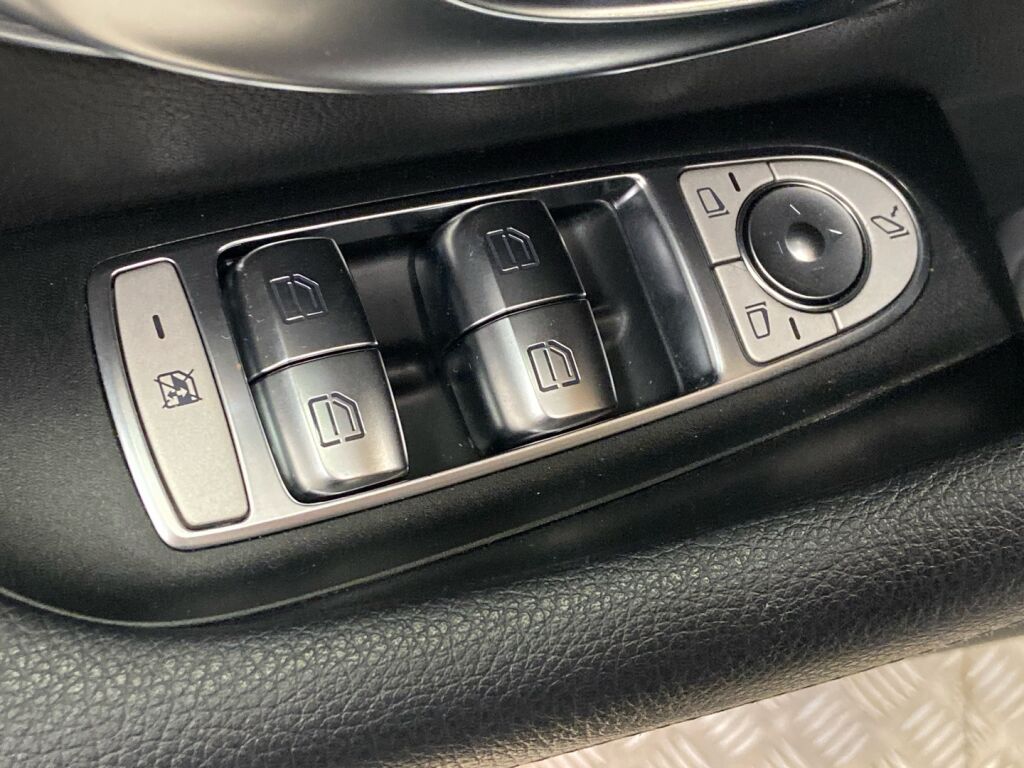 Mercedes-Benz E 2021 Harmaa