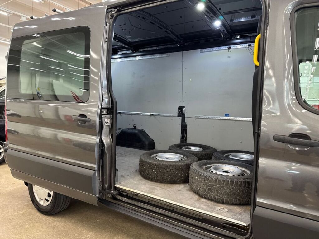 Ford Transit 2020 Harmaa