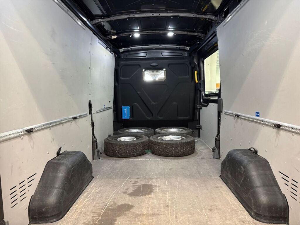 Ford Transit 2020 Harmaa