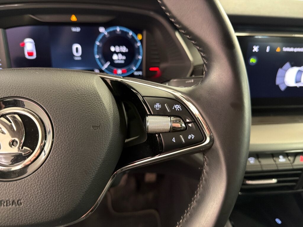 Skoda Octavia 2021 Sininen