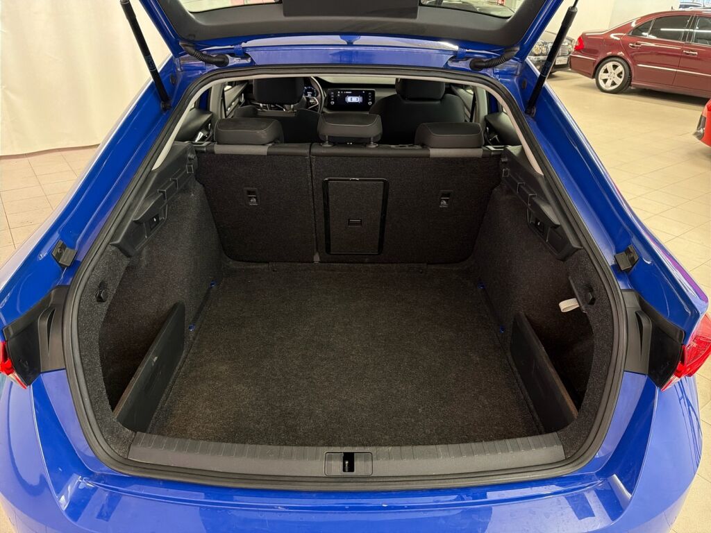 Skoda Octavia 2021 Sininen