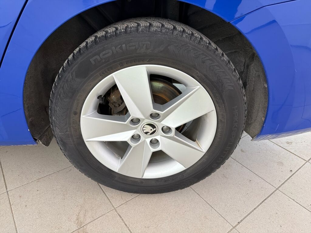 Skoda Octavia 2021 Sininen