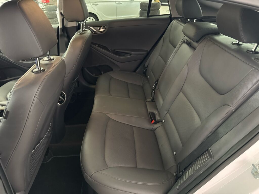 Hyundai IONIQ plug-in 2020 Valkoinen