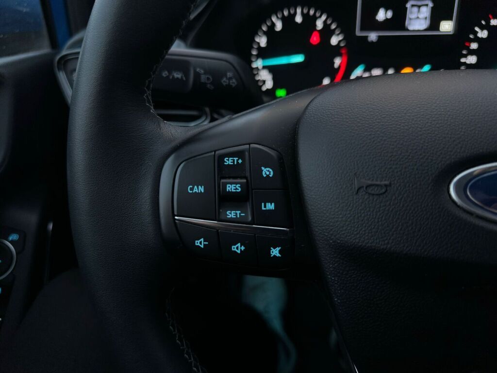 Ford Fiesta 2021 Sininen