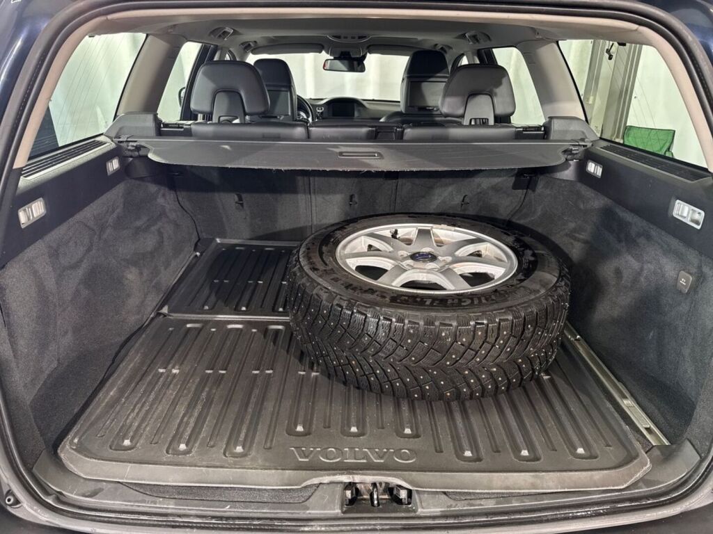 Volvo XC70 2012 Sininen