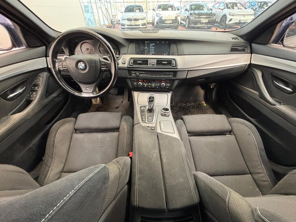 BMW 525 2012 Musta