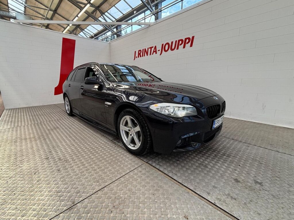 BMW 525 2012 Musta