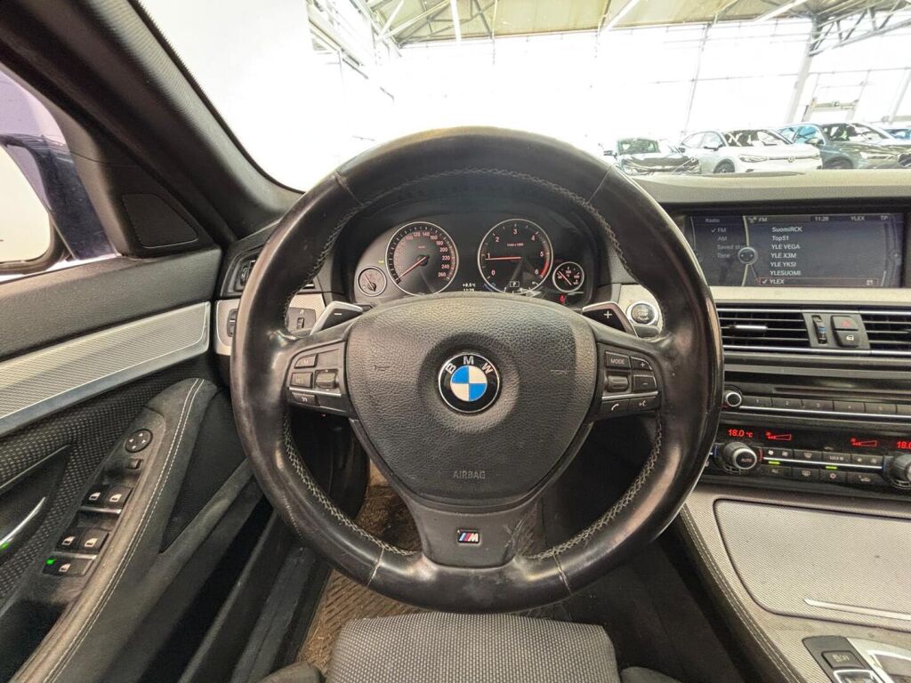 BMW 525 2012 Musta