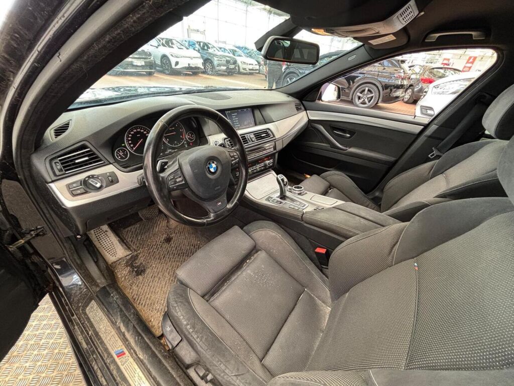 BMW 525 2012 Musta