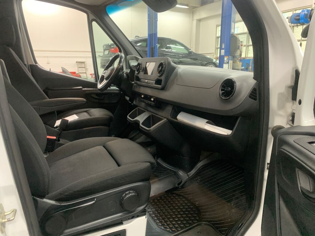 Mercedes-Benz Sprinter 2021 Valkoinen