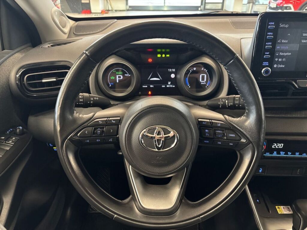 Toyota Yaris 2021 Punainen