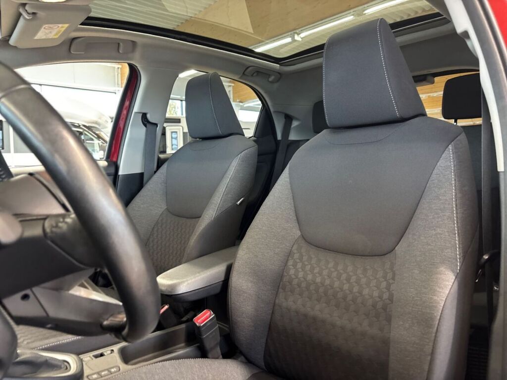Toyota Yaris 2021 Punainen