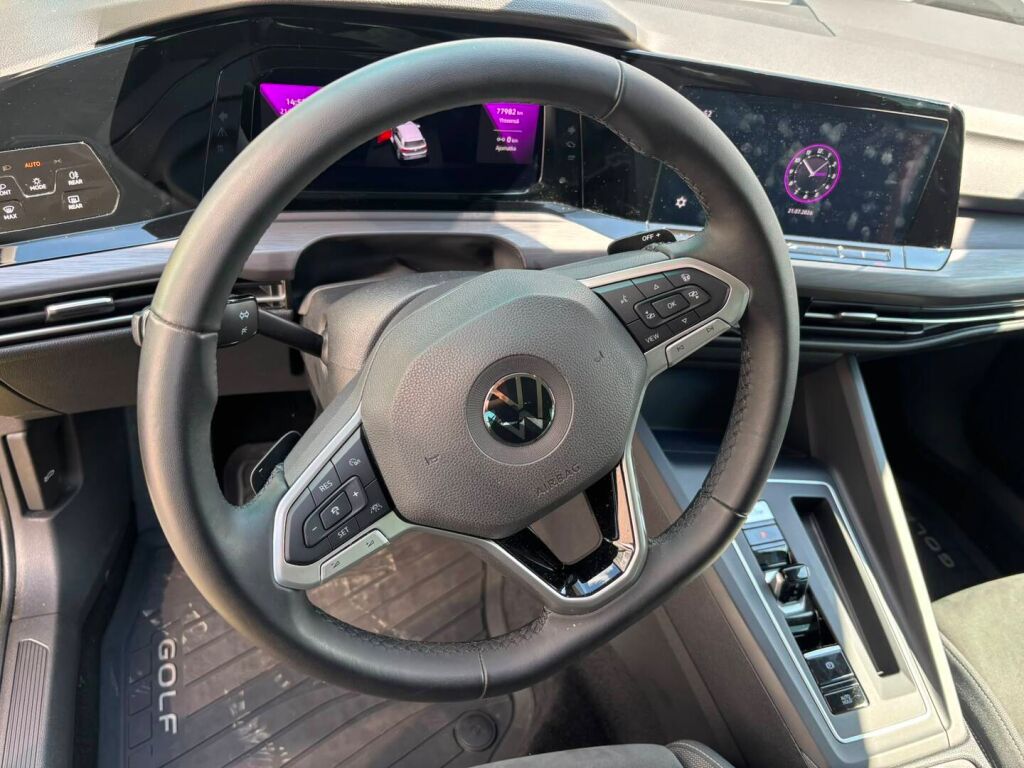 Volkswagen Golf 2020 Keltainen