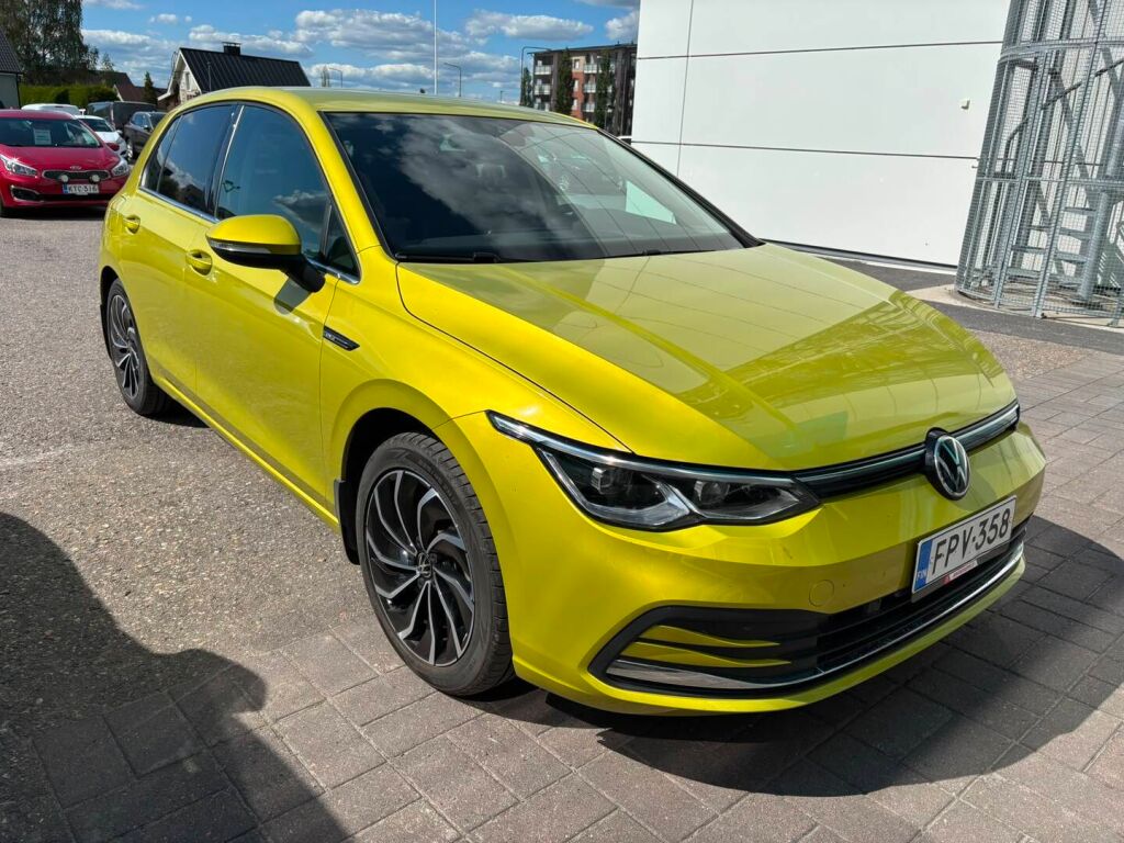 Volkswagen Golf 2020 Keltainen