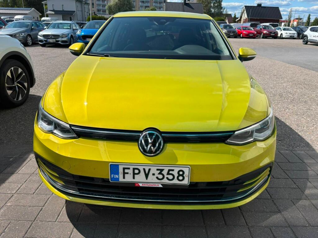 Volkswagen Golf 2020 Keltainen