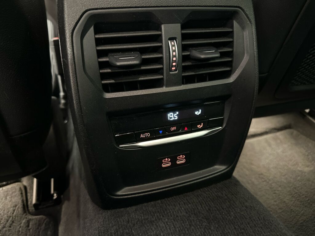 BMW 330 2020 Valkoinen