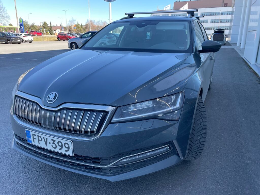 Skoda Superb 2021 Harmaa
