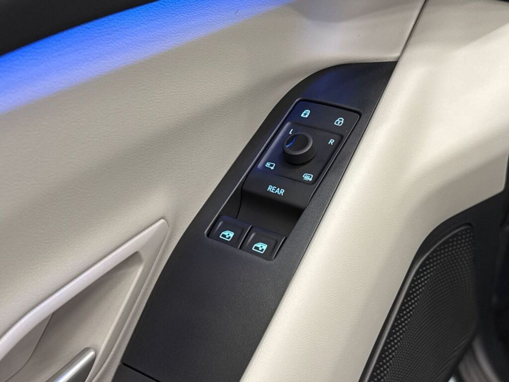 Ford Explorer 2026 Sininen