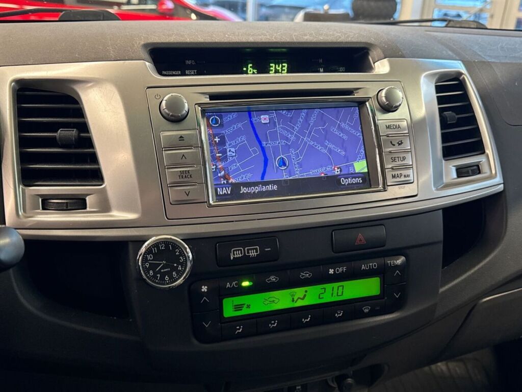 Toyota Hilux 2012 Valkoinen