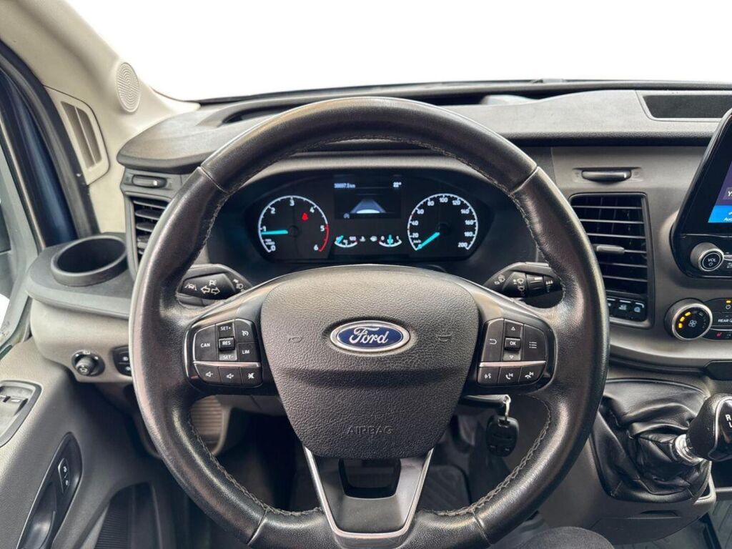 Ford Transit 2021 Sininen