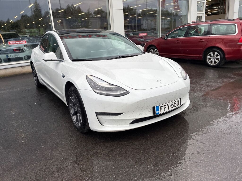 Tesla Model 3 2020 Valkoinen