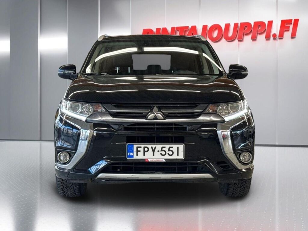 Mitsubishi Outlander PHEV 2016 Musta