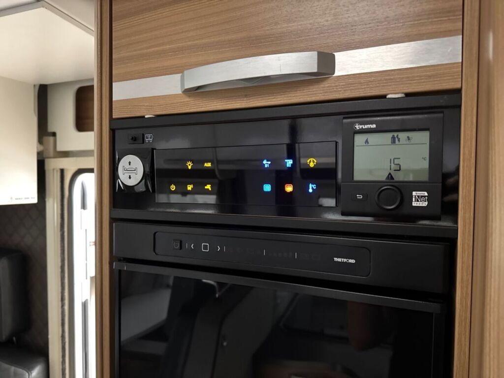 Adria Matrix 670 SC J.Edition 2021 Harmaa