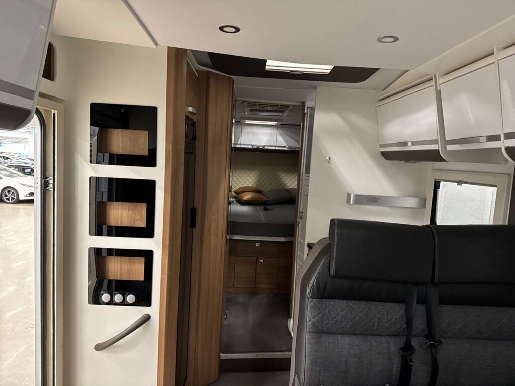 Adria Matrix 670 SC J.Edition 2021 Harmaa