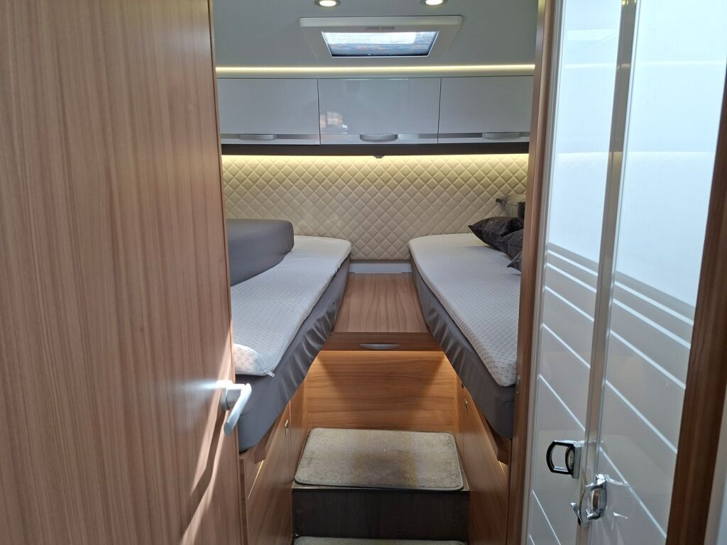 Adria MATRIX 670 SL 2021 Harmaa