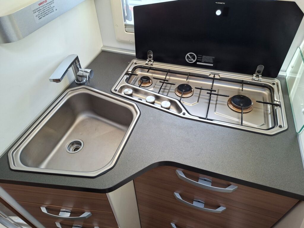 Adria MATRIX 670 SL 2021 Harmaa