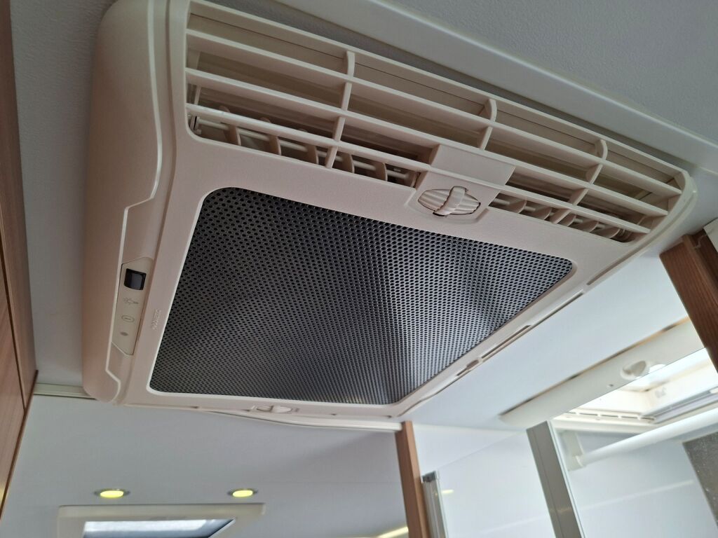 Adria MATRIX 670 SL 2021 Harmaa