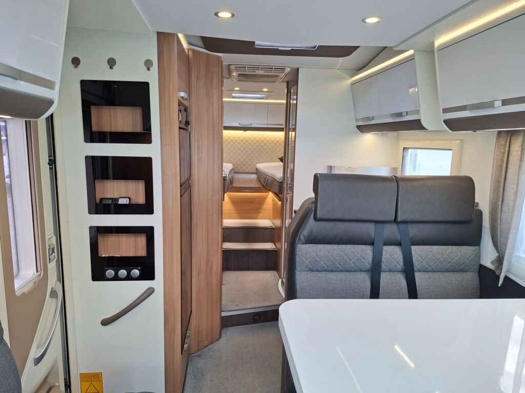 Adria MATRIX 670 SL 2021 Harmaa