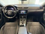 Skoda Superb 2021 Musta