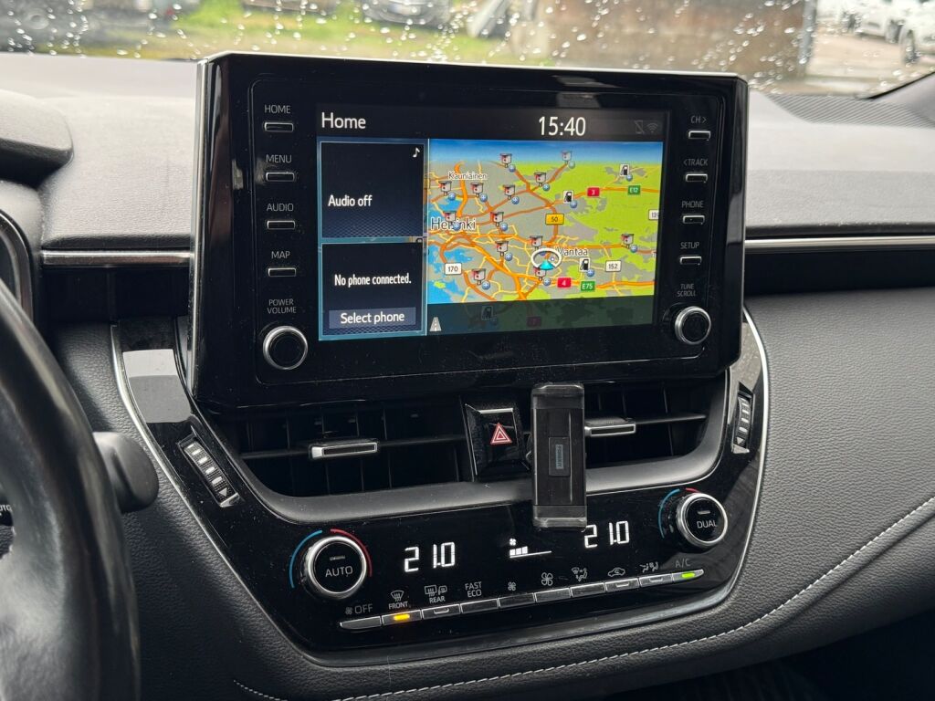 Toyota Corolla 2021 Punainen