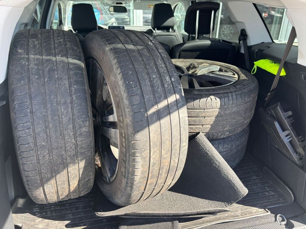 Peugeot 5008 2020 Harmaa