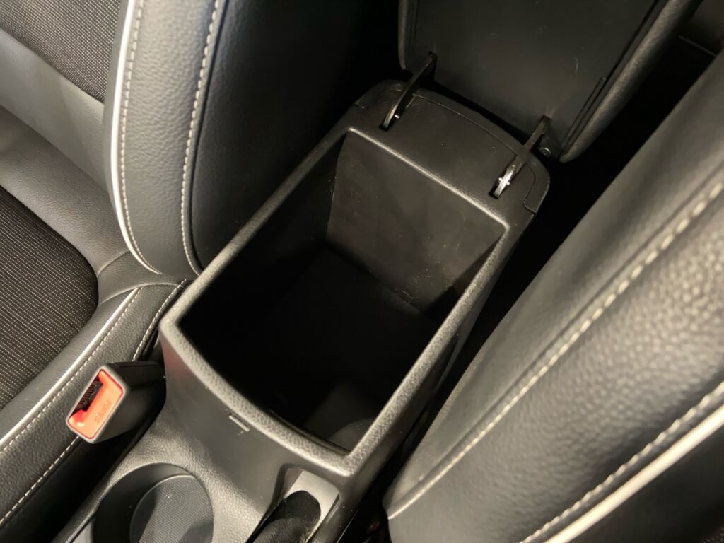 Kia Rio 2020 Punainen