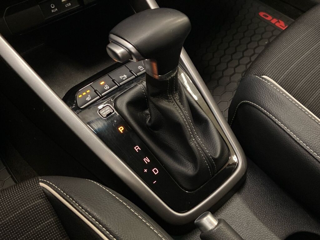 Kia Rio 2020 Punainen