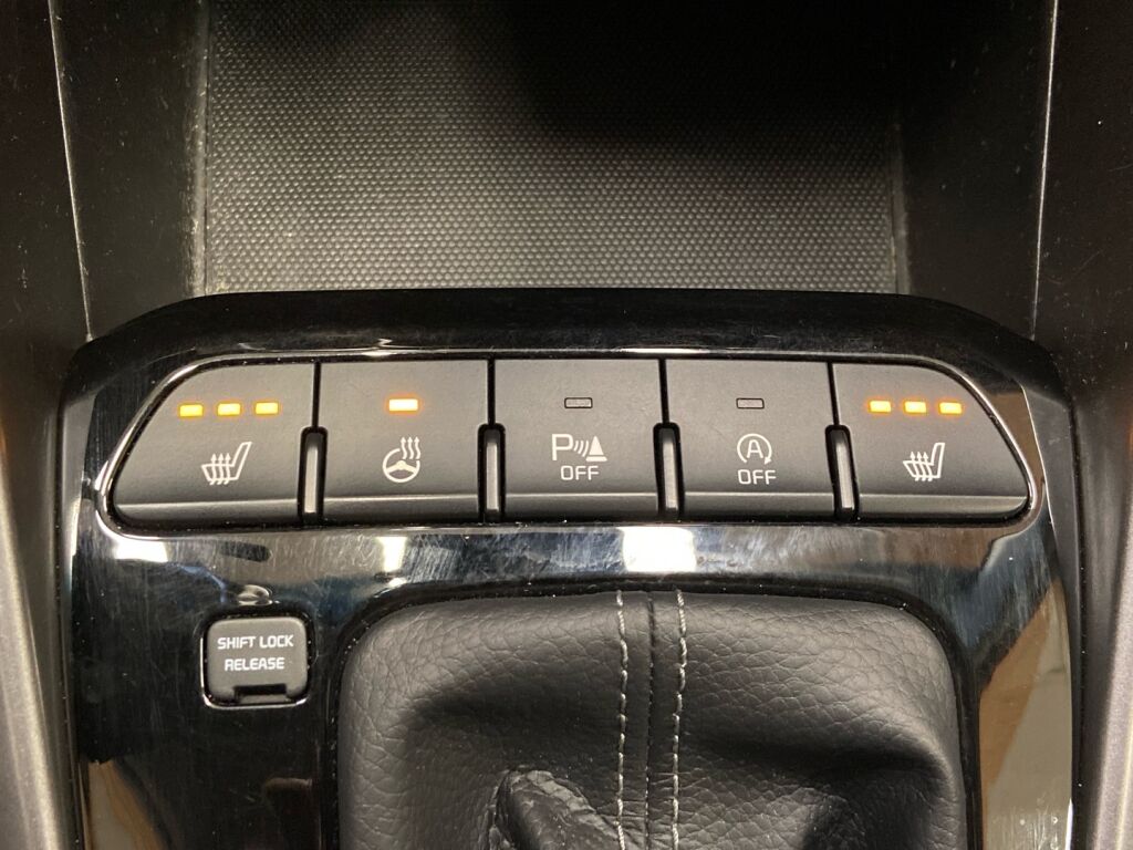 Kia Rio 2020 Punainen