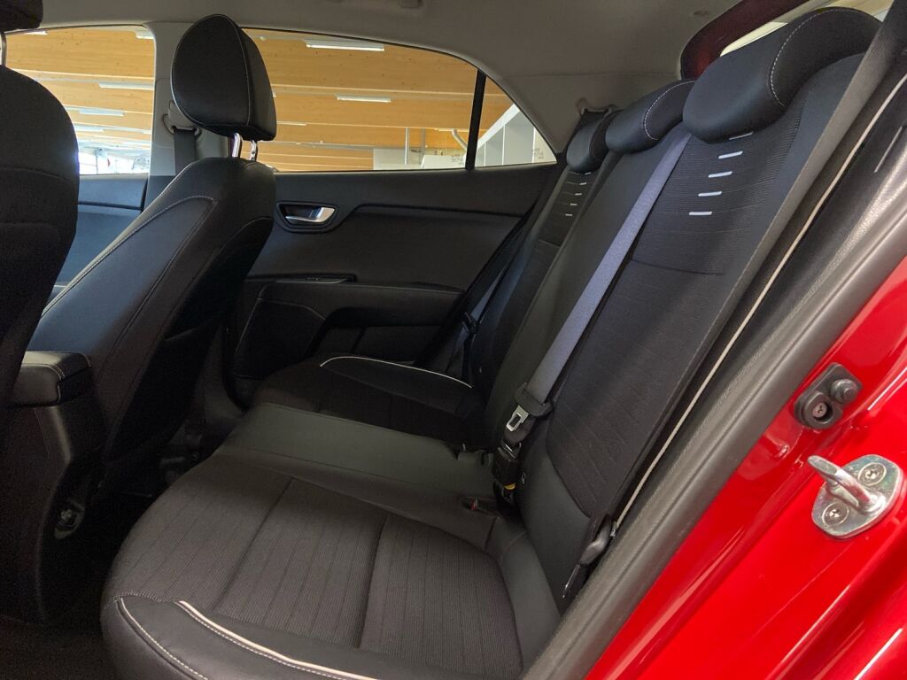 Kia Rio 2020 Punainen