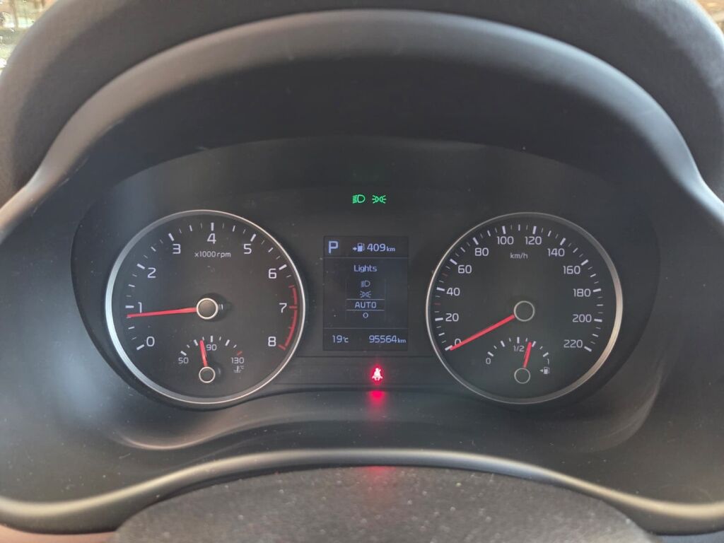 Kia Stonic 2020 Musta