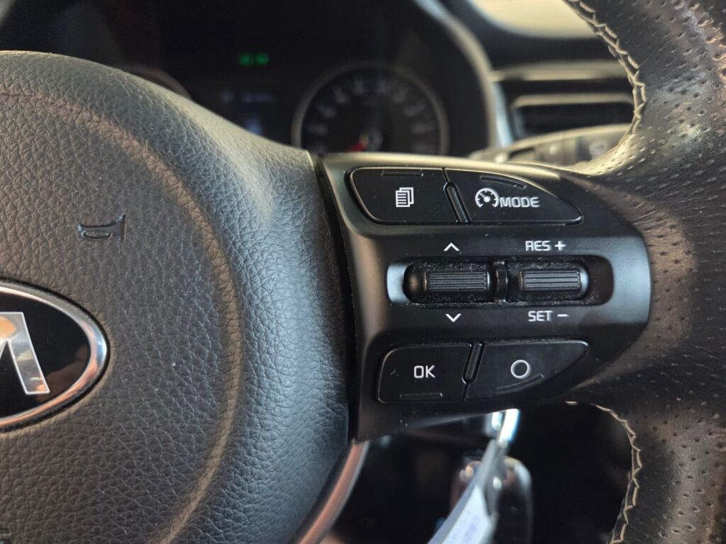 Kia Stonic 2020 Musta