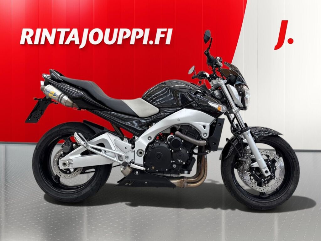 Suzuki GSR 2006 
