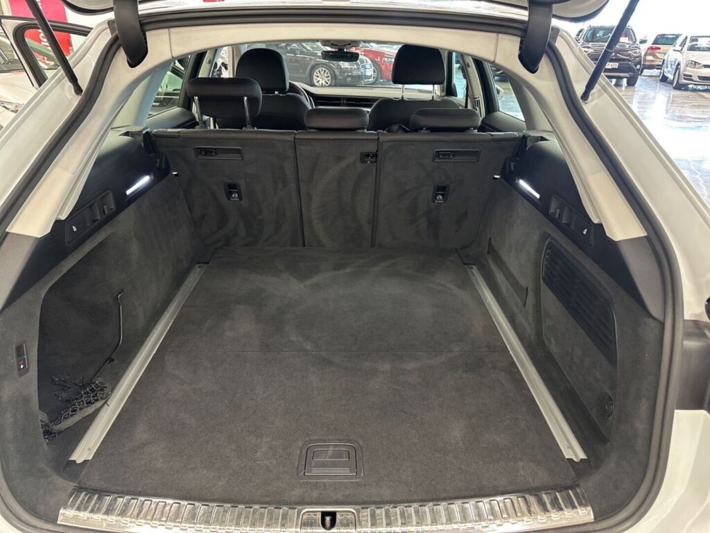 Audi A6 2021 Valkoinen