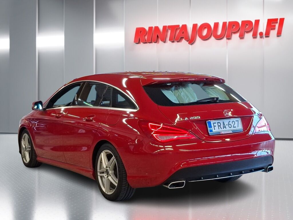 Mercedes-Benz CLA 2016 Punainen