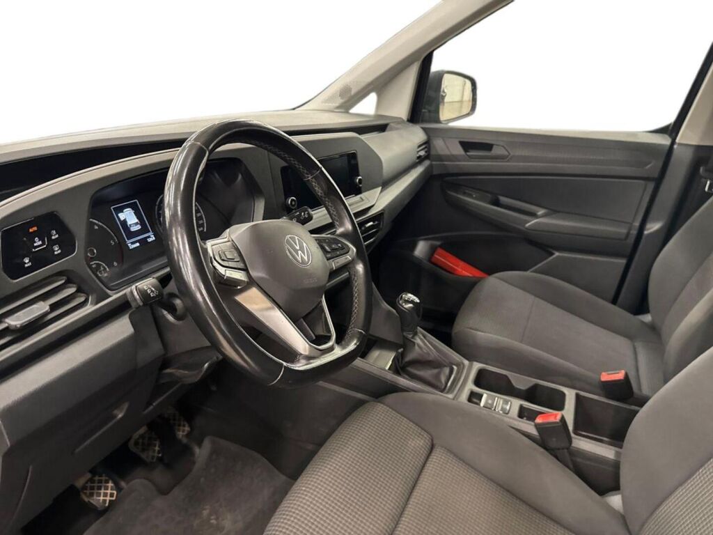 Volkswagen Caddy 2021 Musta