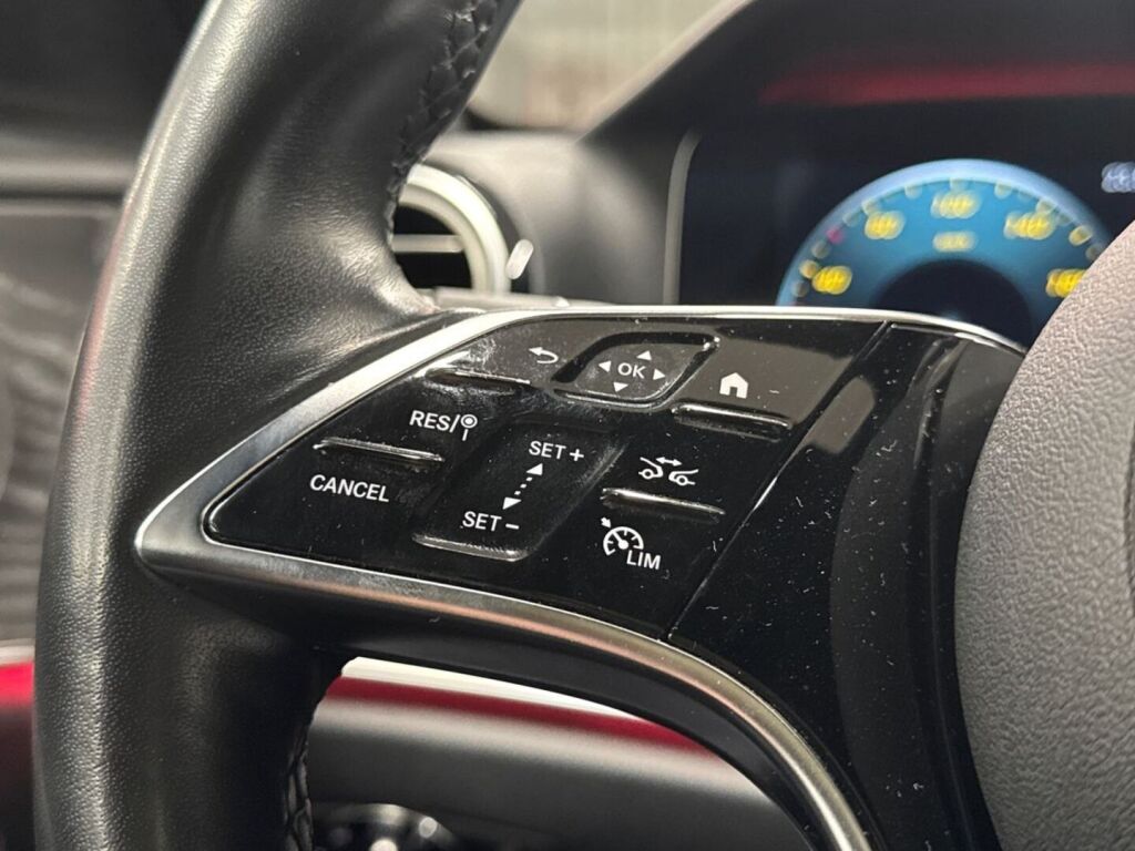 Mercedes-Benz E 2021 Musta